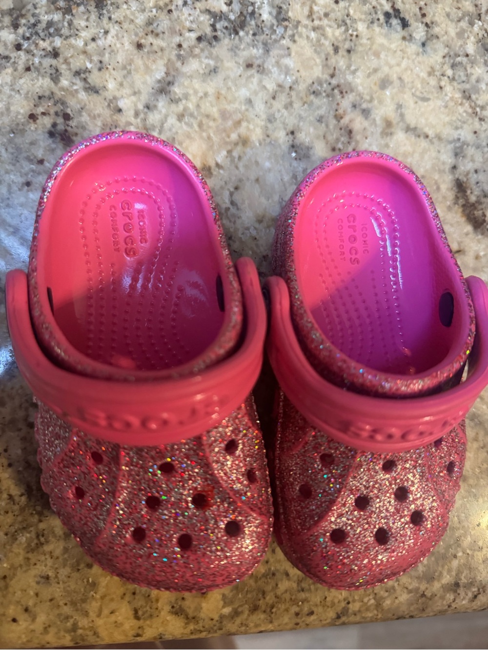CROCS Kids Glitter Clog in Bright Pink